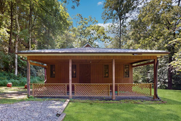Waterfront Mountain Cabin w/ New Hot Tub, Large Deck, Firepit, Gas Grill & WiFi