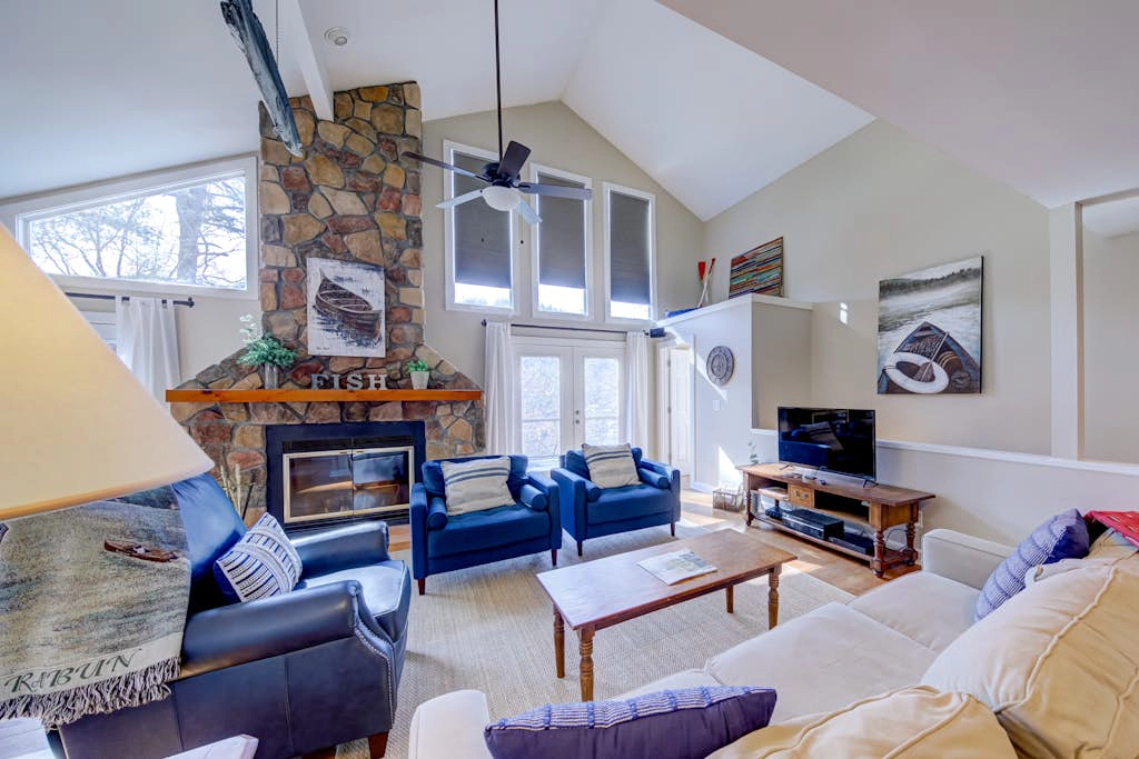 Lakeside Retreat on Lake Rabun