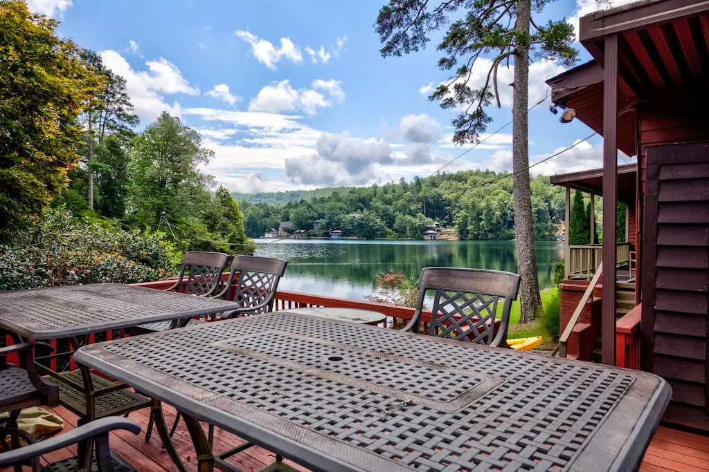 On The Lake - Guest House