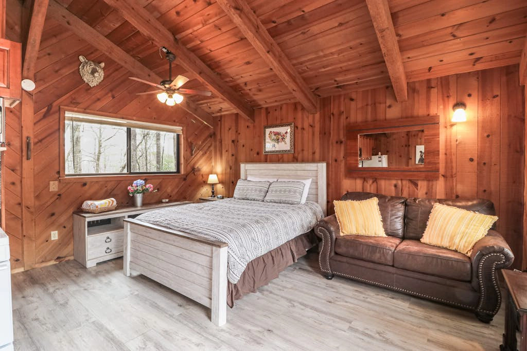 Azalea Pines Bungalow