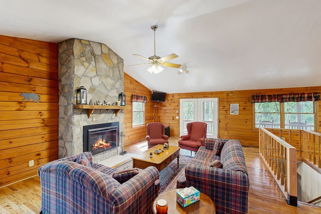 Charming Mountain Cabin with Screened Porches & Cozy Fireplace