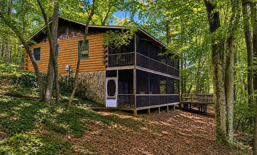 Charming Mountain Cabin with Screened Porches & Cozy Fireplace