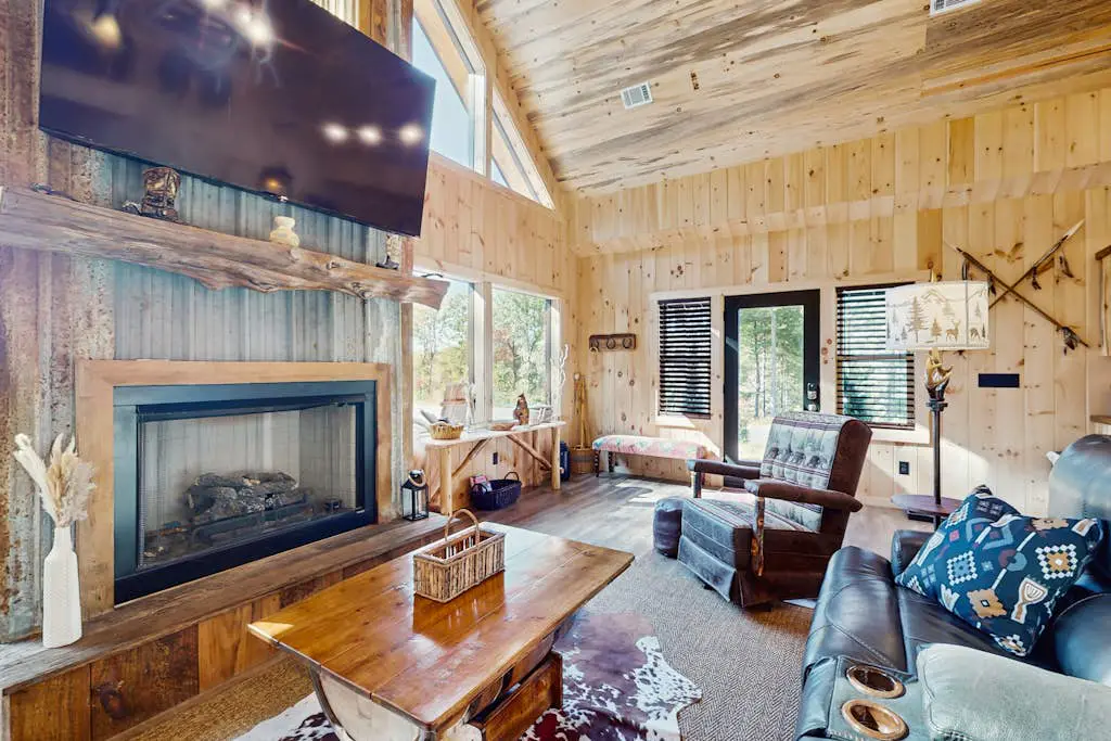 Spur n Arrow Cabin