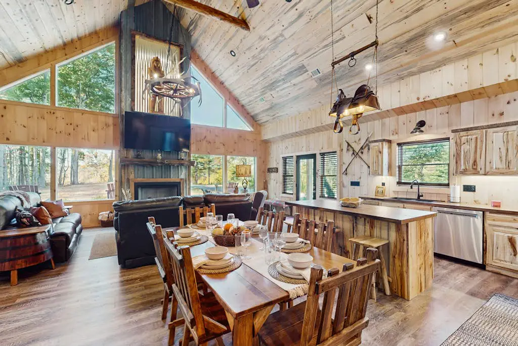 Spur n Arrow Cabin
