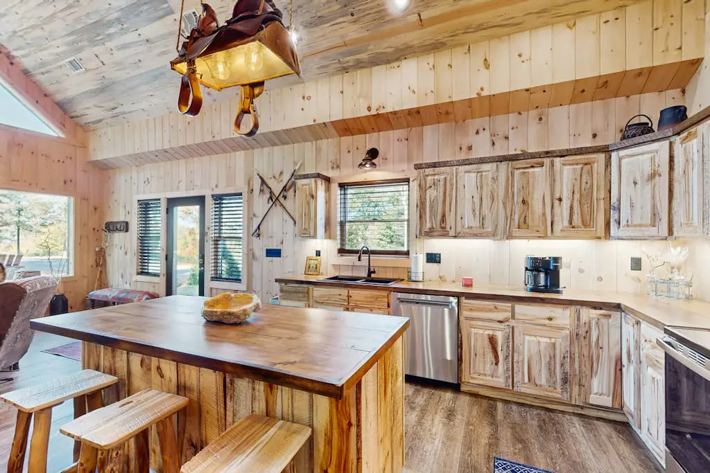Spur n Arrow Cabin