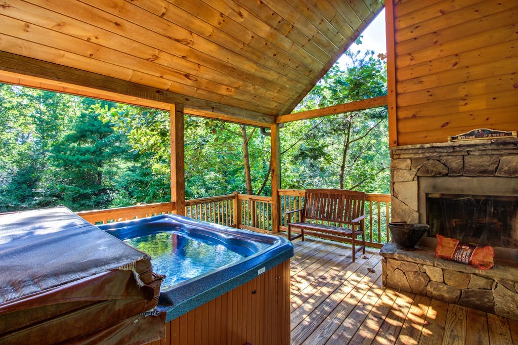 Custom-Built Cabin w/ Tree Top Views, Hot Tub, Pool Table & WiFi
