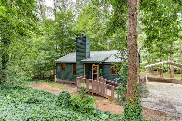 Dog-friendly, creek-side cabin with hot tub, open floor plan & multi-level decks