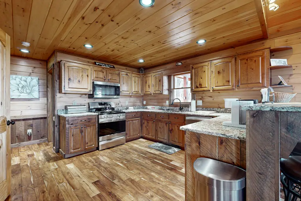 Bougie Bear Cabin