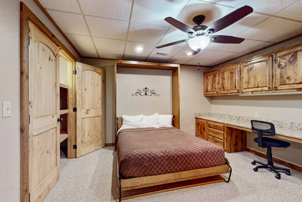 Bougie Bear Cabin