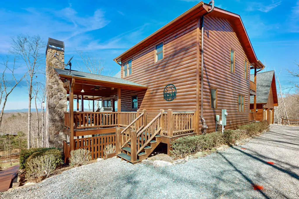 Bougie Bear Cabin