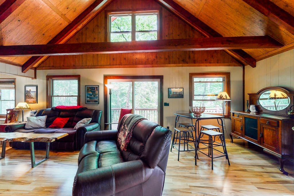 Creekside mountain cabin with firepit, deck, grill, Ping-Pong, and fireplace