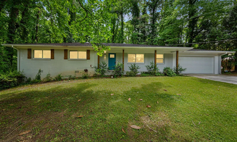 Charming home with game room, private washer/dryer, and WiFi