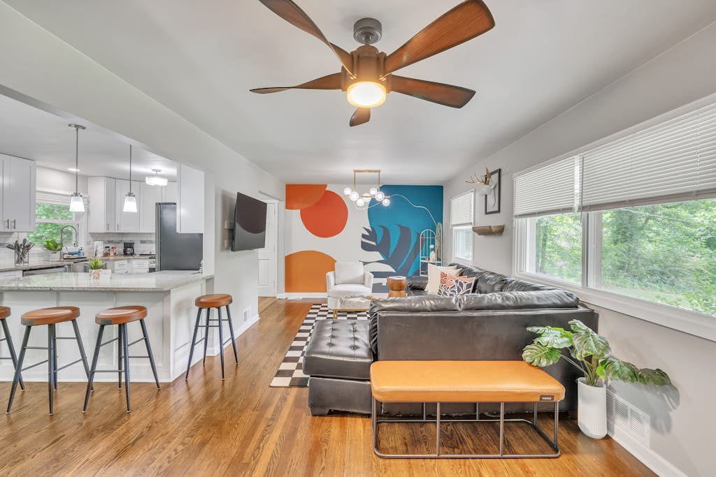 Charming home with game room, private washer/dryer, and WiFi