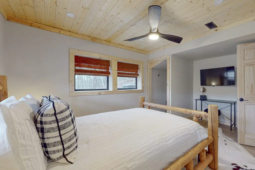 Hothouse Creek Retreat