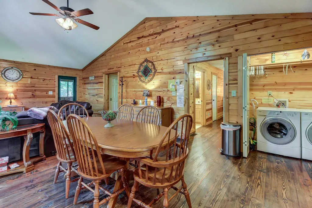 Timber Top Cabin
