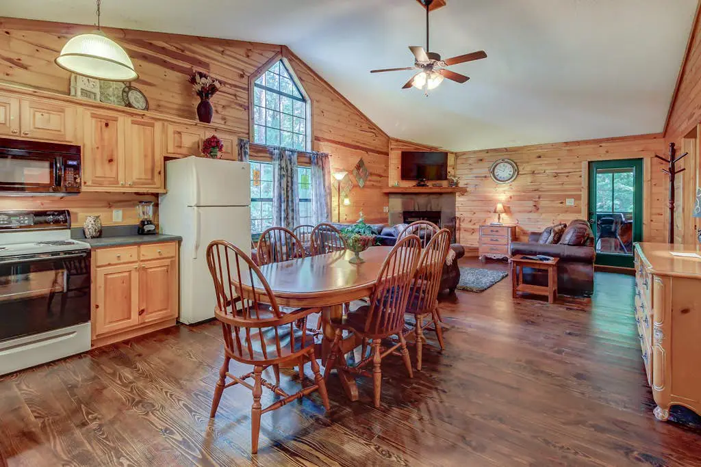 Timber Top Cabin