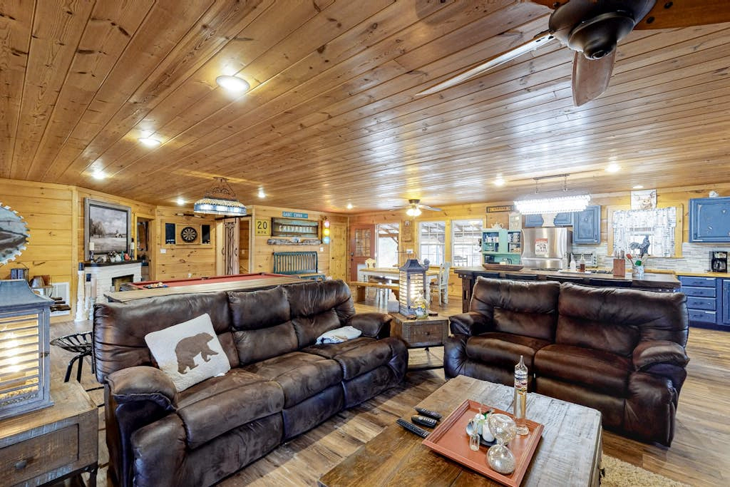 Lucky Clover Cabin