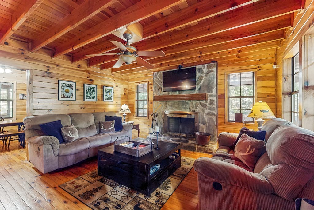 Where family memories and mountain rides come together—dogs welcome.