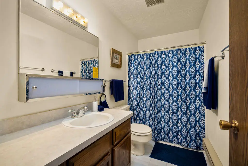 Big Arm Blue House 3 Bedroom