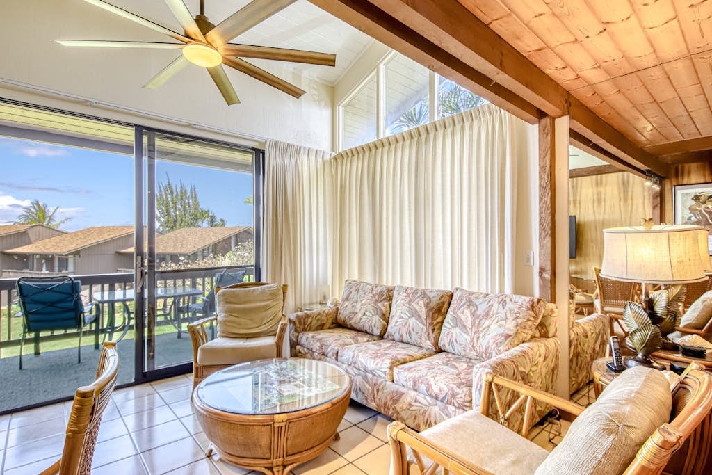 Mahina Surf 217 | 2 Bed Lahaina, HI Condo | Vacasa