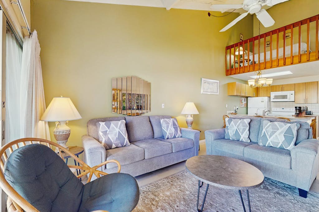 Hale Kamaole Condo w/ Shared Pool, Shared Outdoor Pool - Close to Beaches