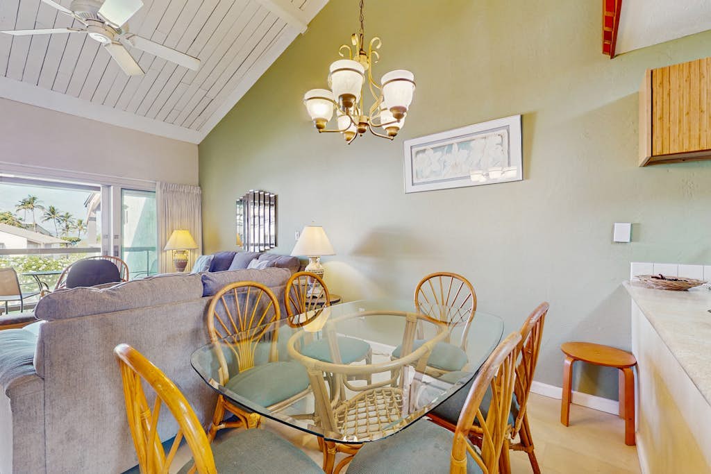 Hale Kamaole Condo w/ Shared Pool, Shared Outdoor Pool - Close to Beaches