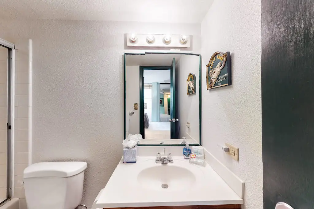 Island Sands Resort 208