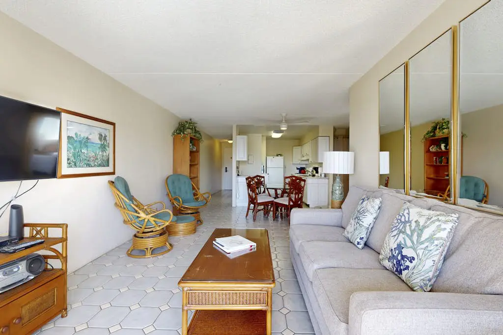 Kihei Akahi D215