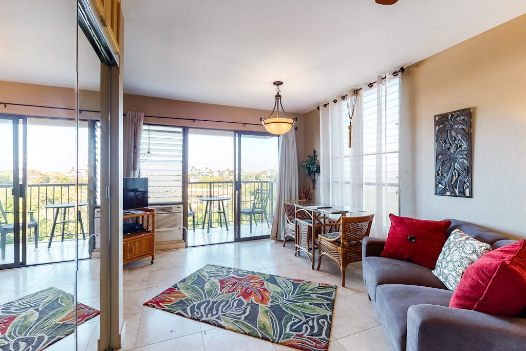 Kihei Akahi Condo with A/C, Pool, Private W/D-Great Location