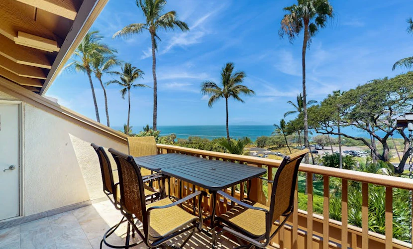 Top-floor ocean-view condo with lagoon pool, hot tub & AC - sand & waves await