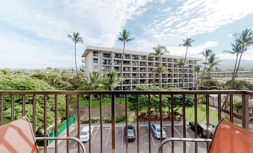 Kihei Akahi Condo w/ Shared Grill, Private W/D-Snorkel, Surf, Swim