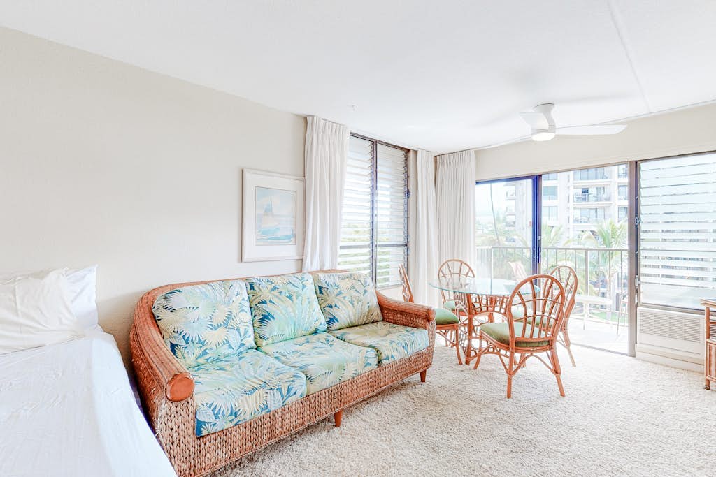 Kihei Akahi Condo w/ Shared Grill, Private W/D-Snorkel, Surf, Swim