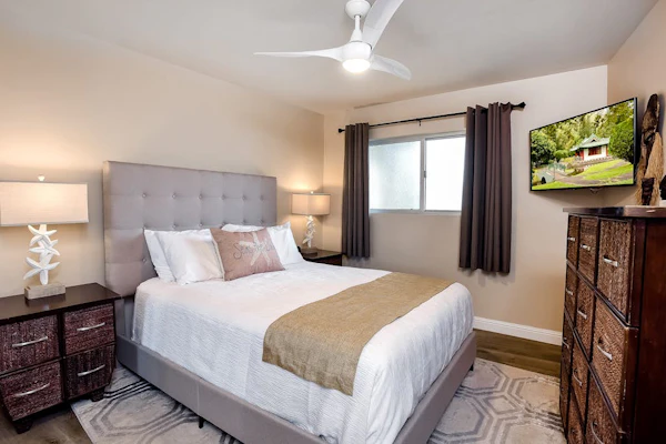 Remodeled Oceanfront Condo w/Easy Beach Access, Private W/D, Shared Pool & Grill