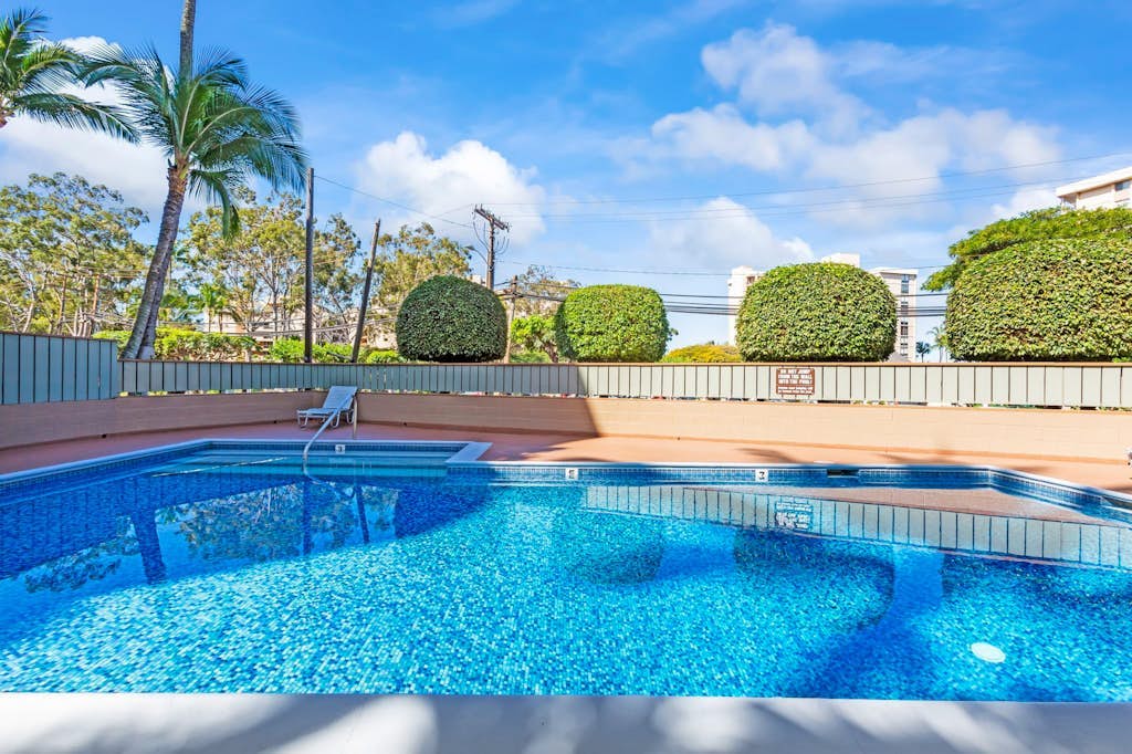 Dreamy Lahaina gem with ocean views, lanai, shared pool, & high-speed Wi-Fi