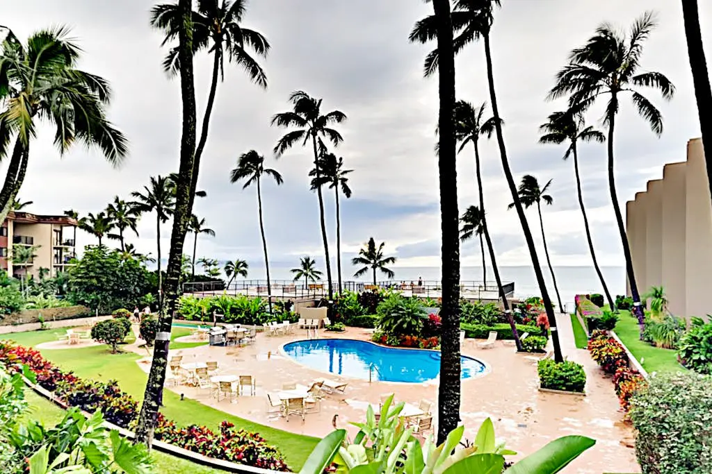 Hale Ono Loa 210