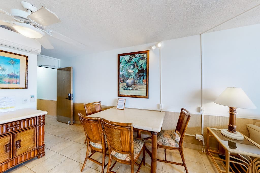 Mana Kai Maui Resort condo with resort amenities, near beaches, waves & surf