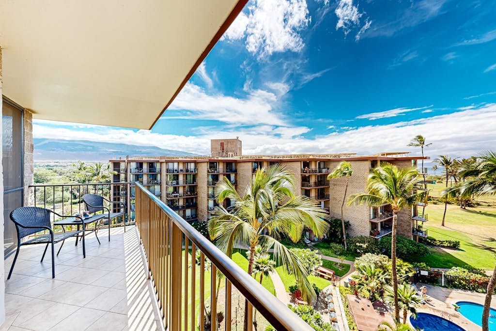 Kauhale Makai Penthouse 607