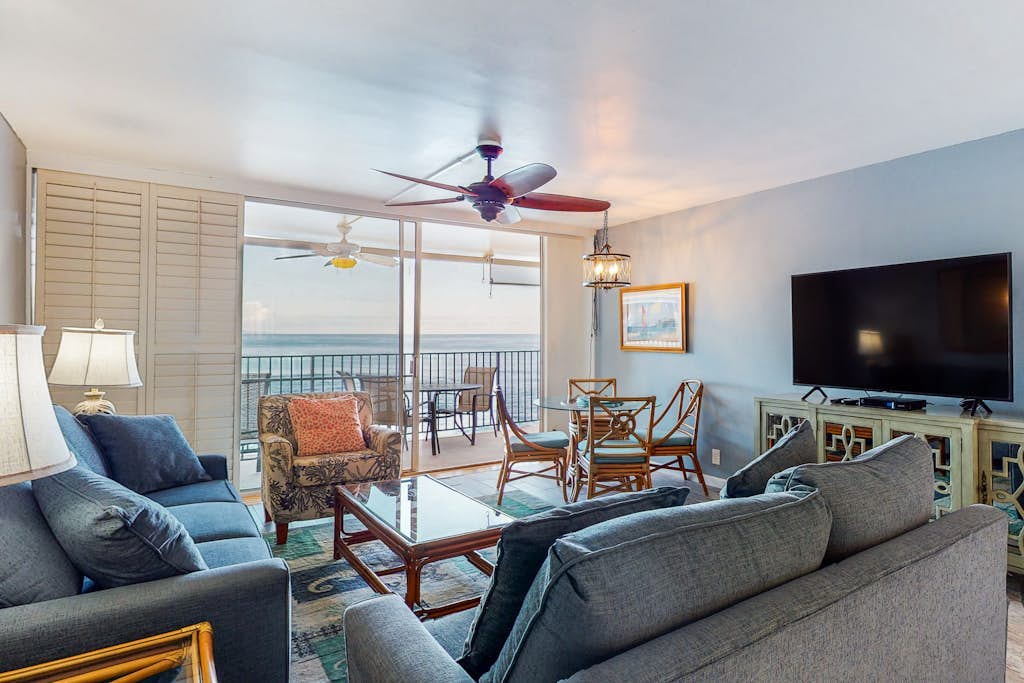 Oceanfront Oasis with Stunning Sunset View, Shared Pool, and Free WiFi