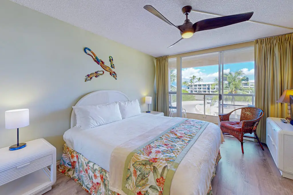 Maui Banyan H404
