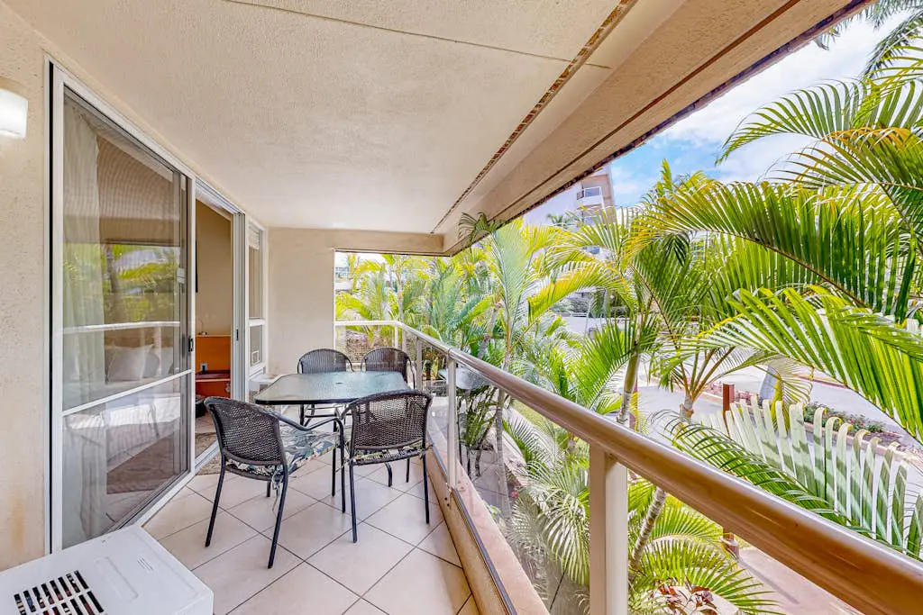 Maui Banyan B204