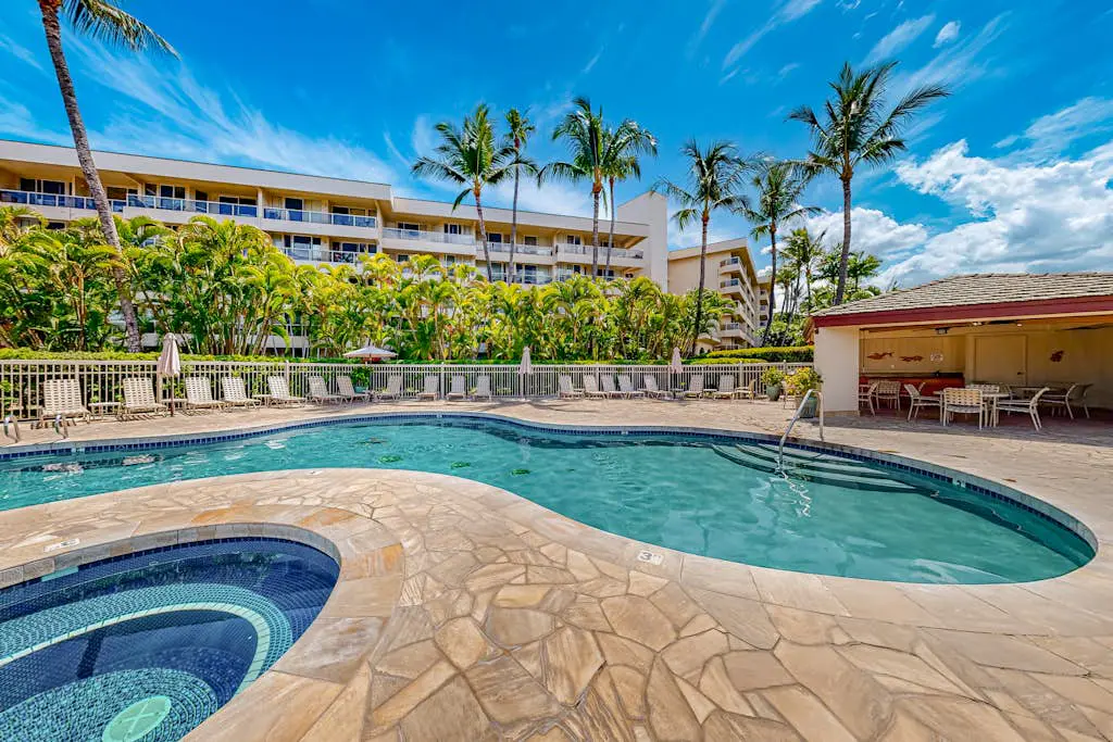 Maui Banyan B204