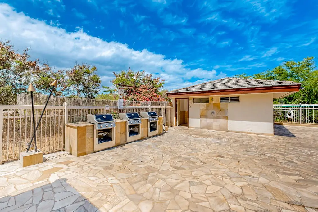 Maui Banyan B204