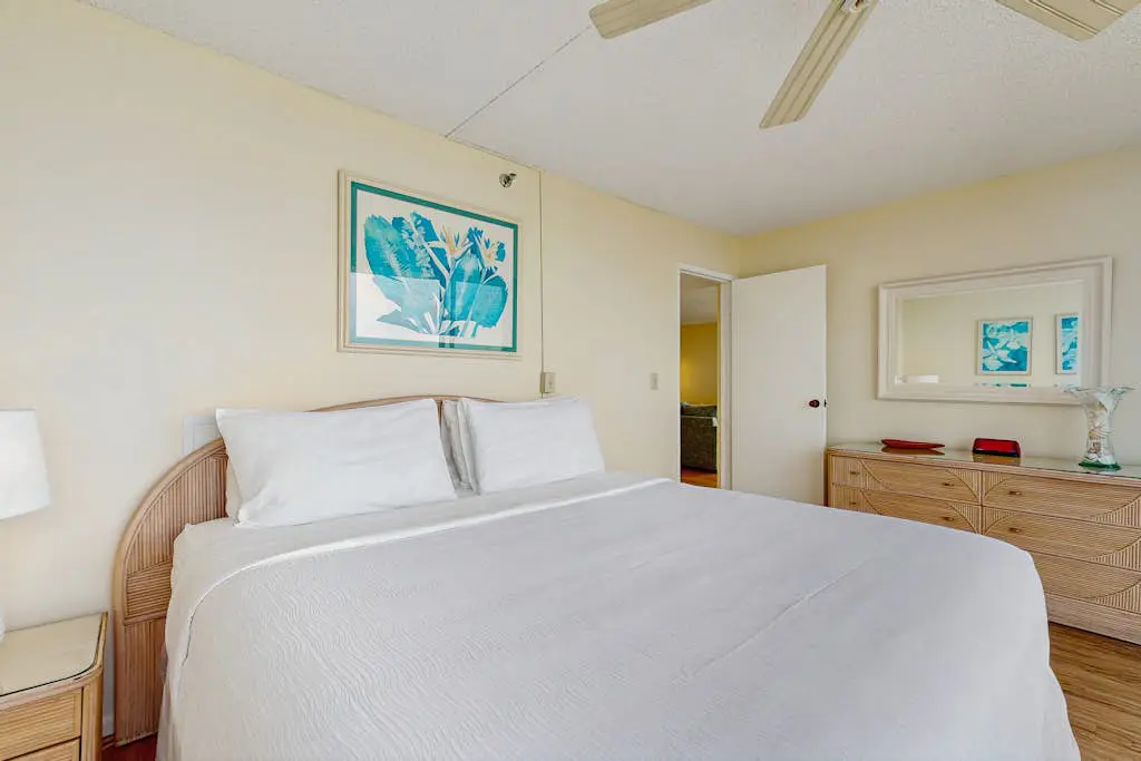 Valley Isle Resort 210