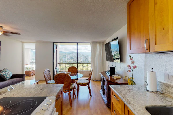 Lovely condo near golf course & beach
