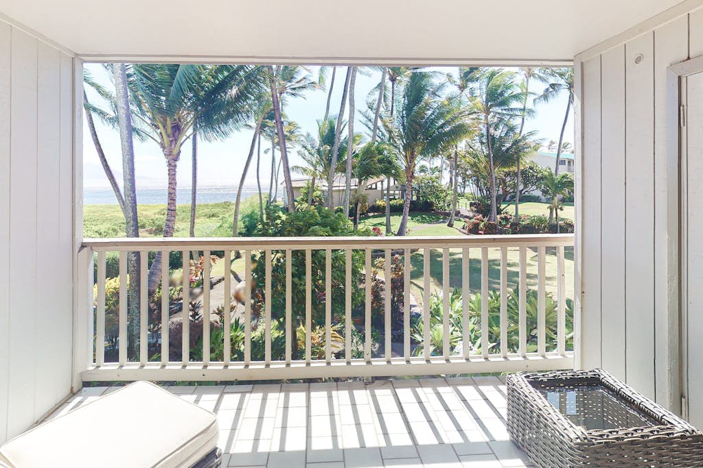 Terrific Condo w/Free WiFi, Shared Pool, Tennis Court, Water Views, Shared W/D