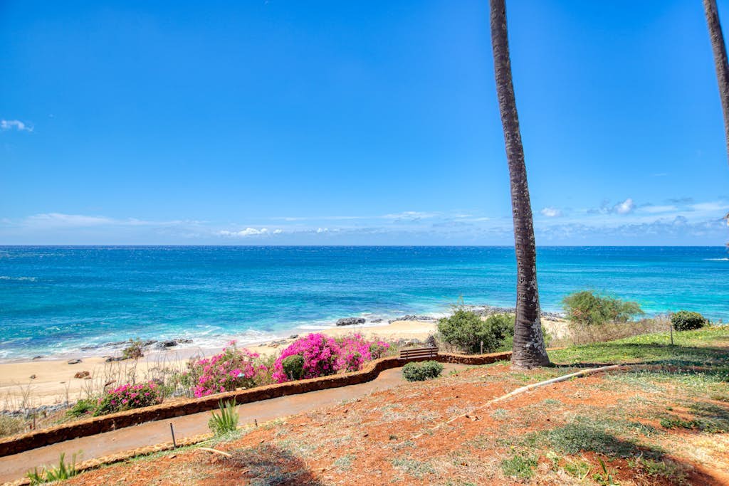 Oceanfront Cottage on Kepuhi Beach w/ Ocean View, WiFi, Laundry & Shared Pool