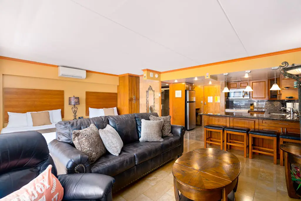 Ilikai Hotel 838