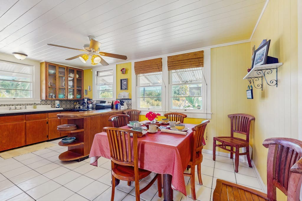 Classic country style home on Hawaii Belt Road near Hilo