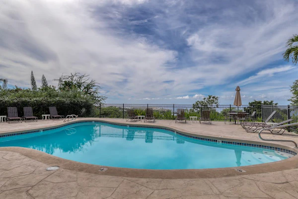 Ground floor unit w/ golf and ocean views, three pools and tennis on site