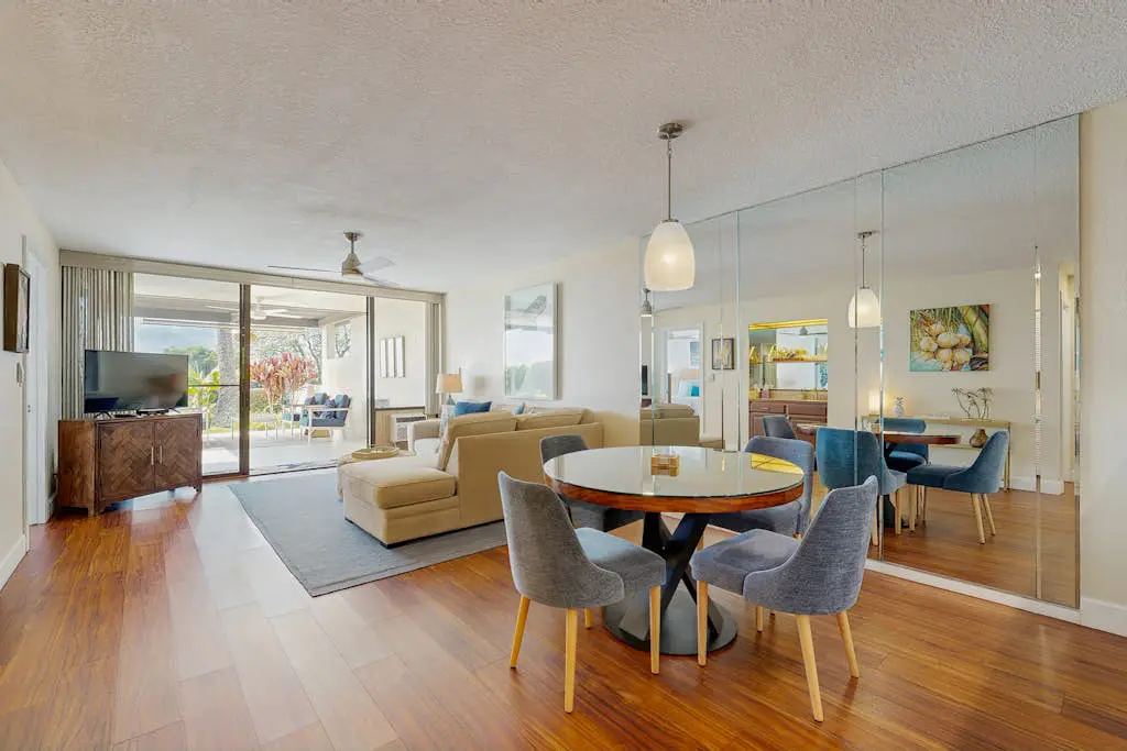 Country Club Villas 102